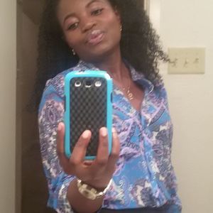 Meet your Posher, Edwige